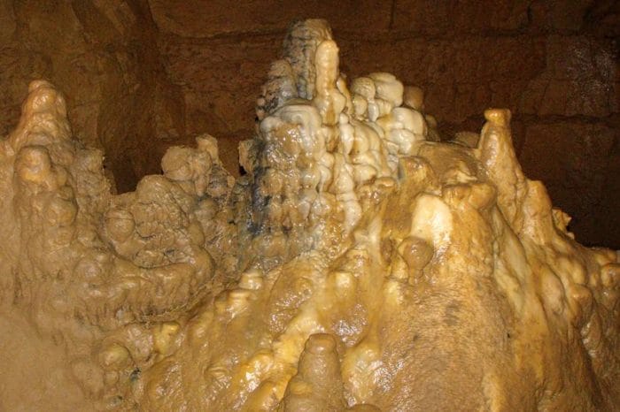 Karajira and Caverna Quiocta Tour